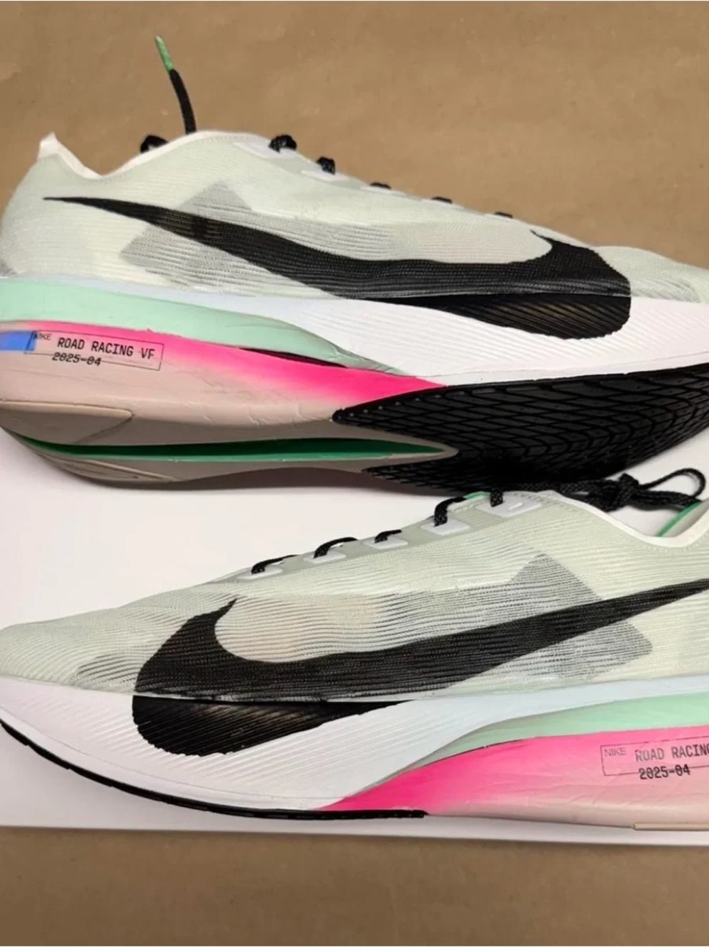 Nike Zoom X Vaporfly Next 4% Hyper Pink Mint Foam Men’s 15 running shoes NEW!